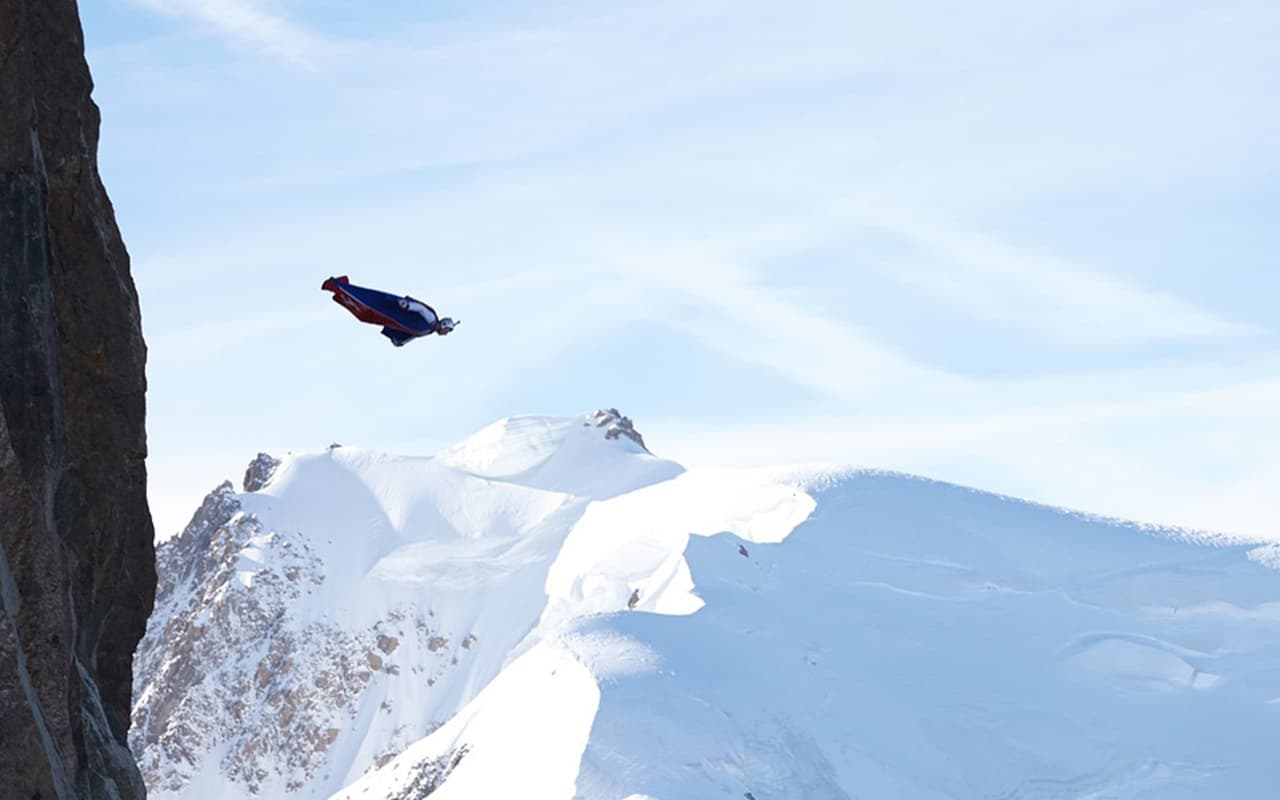 One of the most difficult disciplines of parachuting sport
