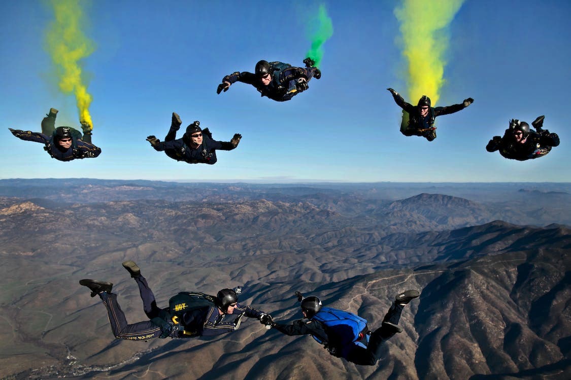 Tandem vs. Solo Jumps: Which One’s Right for You?